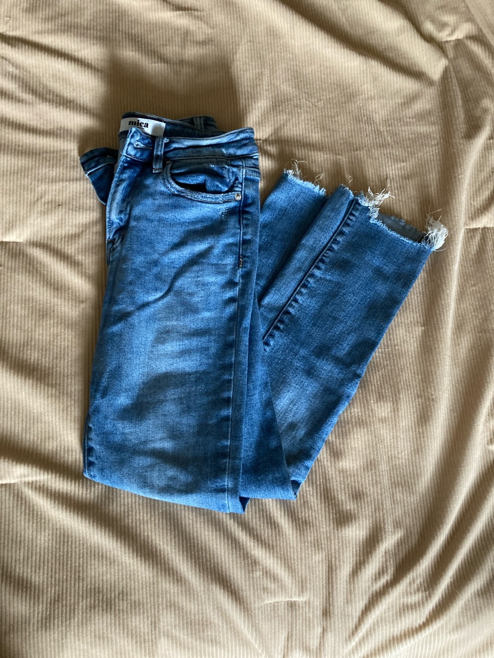 Mica Denim Jeans- lightly distressed